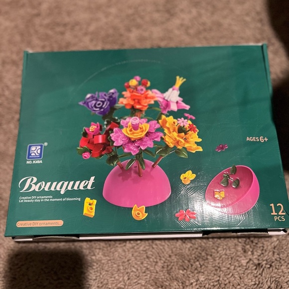 12 Pack Filled Eggs with 157 Pcs DIY Flower Garden Building - Picture 7 of 11